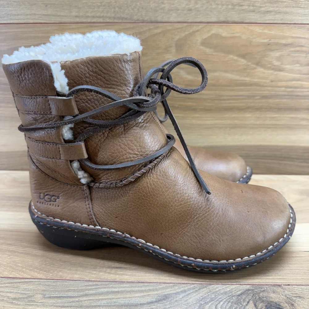 UGG Caspia Light Brown Sherpa Ankle Boots 7 Boho Tie Y2K Cottagecore Apres Ski